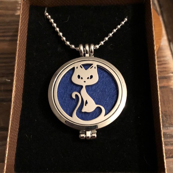 Jewelry Kitty Cat Oil Diffuser Necklace Poshmark